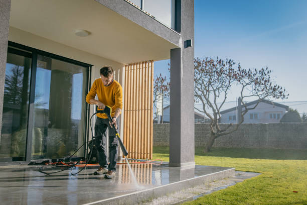Best Animal Enclosure Cleaning  in Ellenton, FL